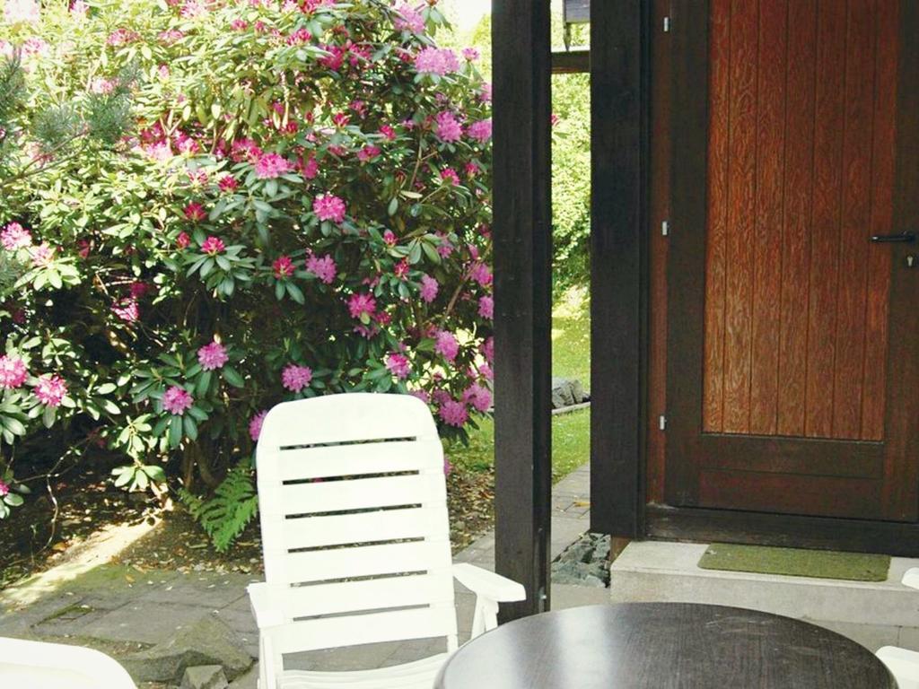 Furnished Bungalow With Peaceful Neighbourhood Meschede Oda fotoğraf